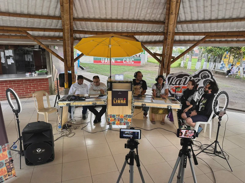 Activación al aire libre: Mesa de radio itinerante