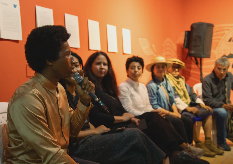 Un tejido de visiones: conversación curatorial sobre KAUKA, asamblea de mundos posibles