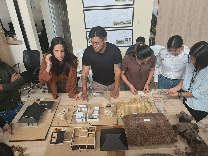 Infraestructuras pluriversales