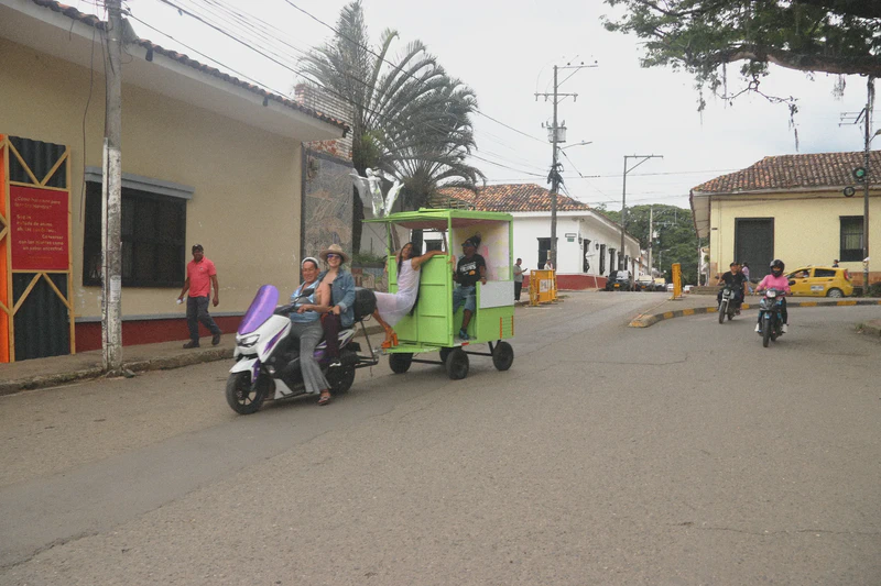 Curaduría: Polifonías indóciles
