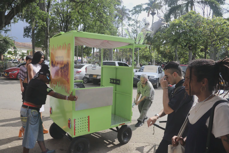Curaduría: Polifonías indóciles