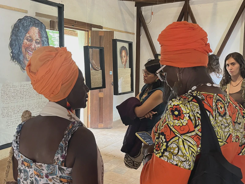 Mil mundos negros que se conectan entre sí